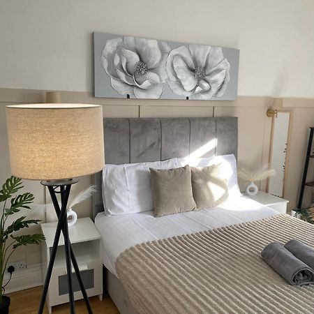 Modern Townhouse-Free Parking-Games Room-Fast W-Ifi 맨체스터 외부 사진